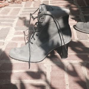 Timberland heels.!! Only worn once!;)