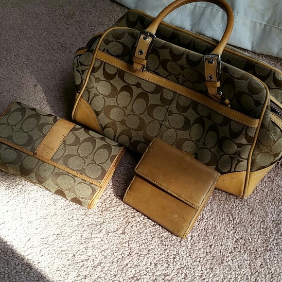 BUNDLE! Authentic coach handbag BUNDLE!
