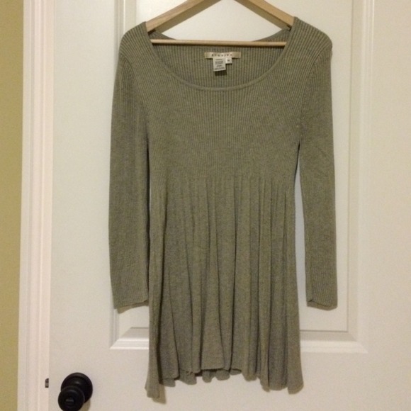 Studio M Oatmeal Long Sleeve Top