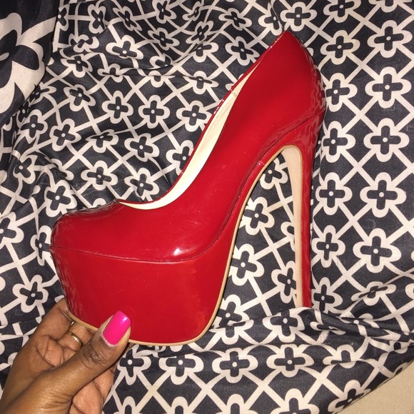 Beautiful cherry red patient pumps!