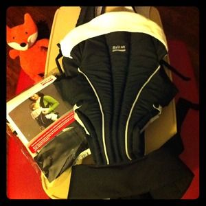 Brand new Britax baby carrier with Extender insert