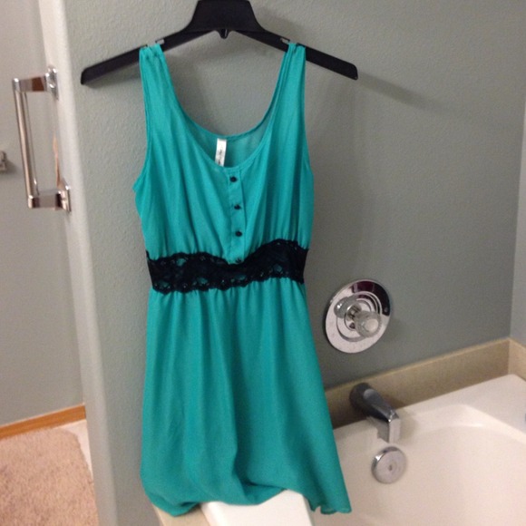 Dress - Picture 1 of 1