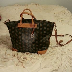 Dooney & Bourke Large Tote