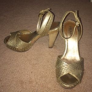 PRADA HEALS 👌👌