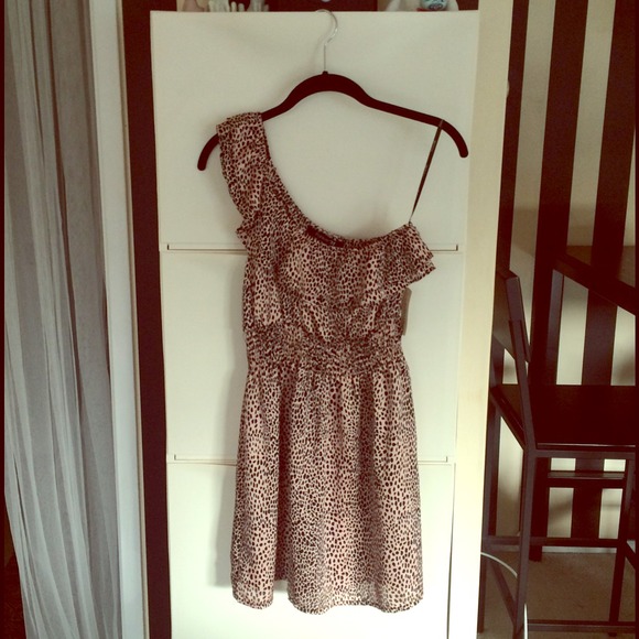 ❌SOLD❌ Forever 21 Pink Cheetah One-sleeve Dress