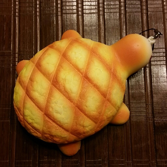 Turtle squishy - Picture 2 of 2