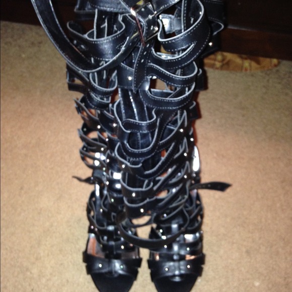 NEW BRECKELLES GLADIATOR SHOES