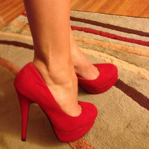 ***SOLD****Red suede hidden platform pumps - Picture 3 of 4