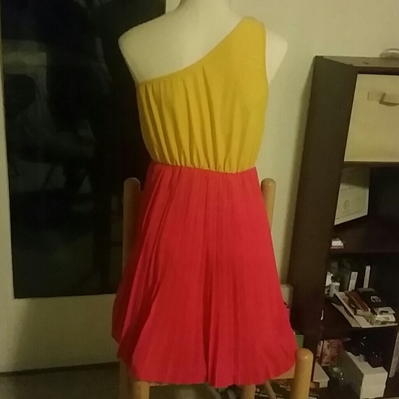 Everly one-shoulder dress - Picture 2 of 4