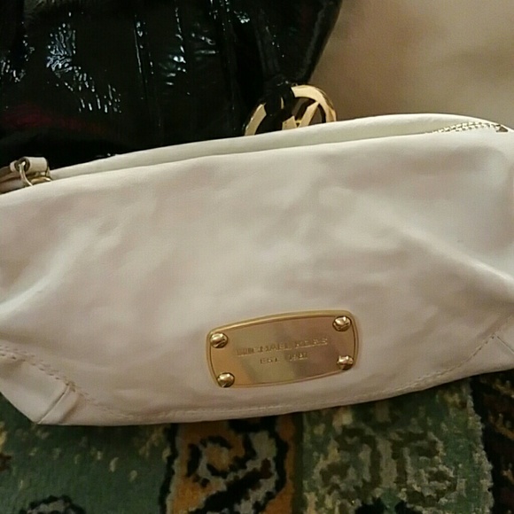 Micheal Kors bags - Picture 2 of 3