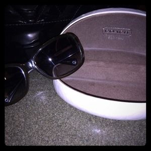 💯% Authentic Brownish sunglasses