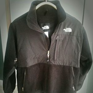 Women's North Face fleece jacket