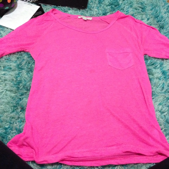 hot pink tee
