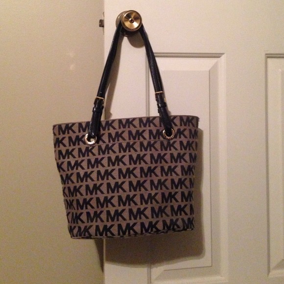 Michael Kors medium bag