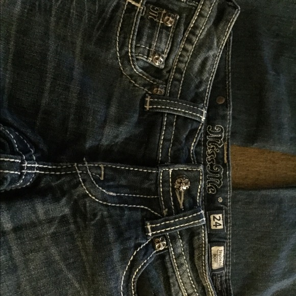 Size 24 fleur de lis miss me jeans - Picture 3 of 4