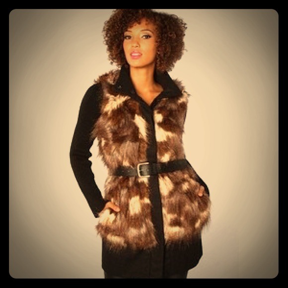 BB Dakota Miko Belted Faux Fur Jacket Size Large
