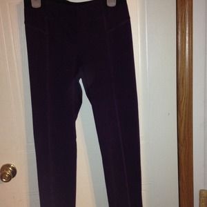 Vera Wang Plum Leggings