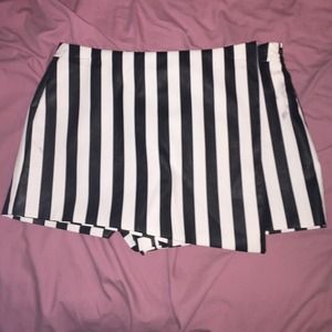 Striped skort