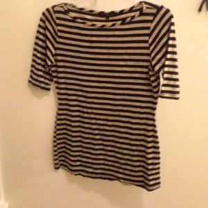 Small quater-length shirt