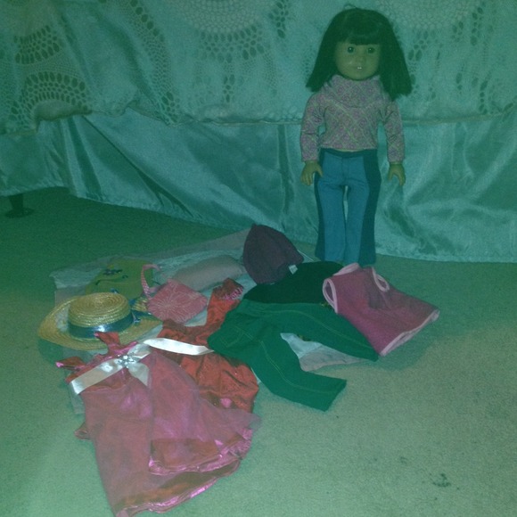 American girl doll set w/ bedding  and clothes