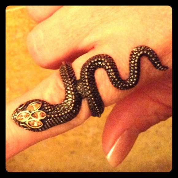 Ring size 5 1/2 - Picture 1 of 1