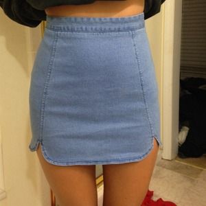 *TRADING*Brandy Melville Skirt