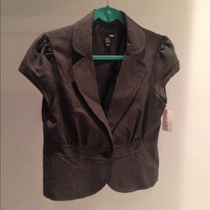 Short-sleeved houndstooth H&M blazer- with tags!
