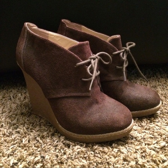 Enzo Angiolini - suede (distressed) shoe