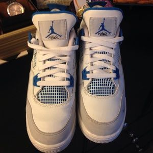 Air Jordan 4 military blue
