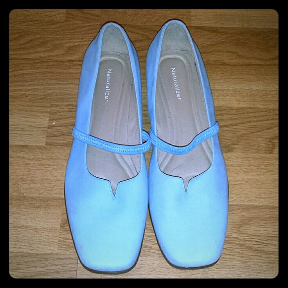 [Nauturalizer] suede baby blue shoes
