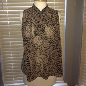 Dramatic tie front forever 21 shirt (l)