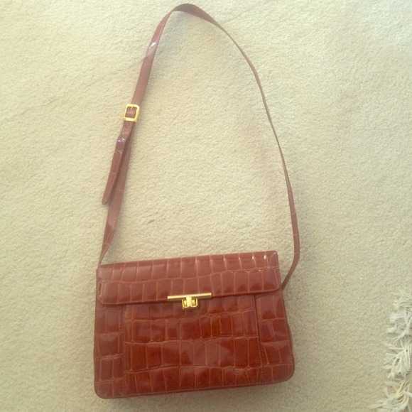 SOLD Gorgeous Estelle Danan patent purse.