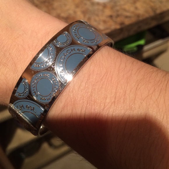 Coach bangle 🎁🎅🎄 - Picture 1 of 4