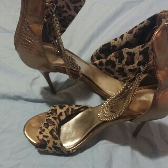 Leopard Sandals - Picture 1 of 2