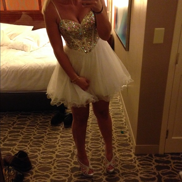 🎉HOST PICK🎉White Jeweled Formal Dress - Picture 3 of 4