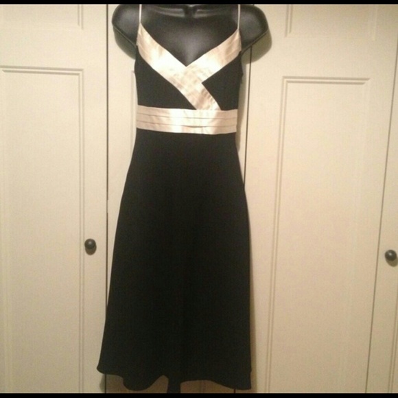 Black & cream evening dress - Picture 2 of 3