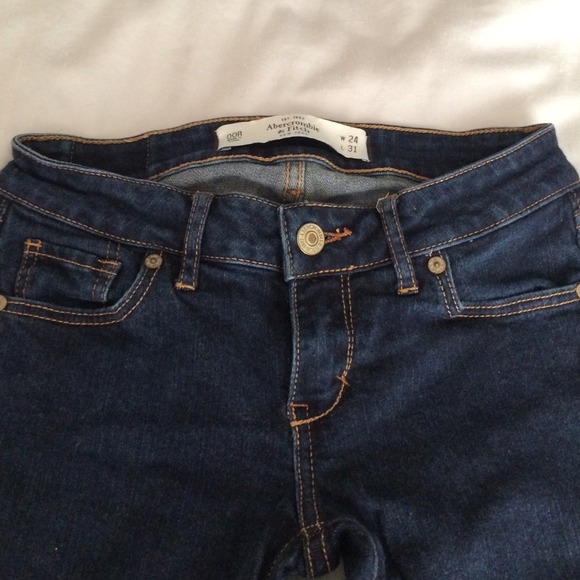 🎉!! Dark Abercrombie and Fitch skinny jeans