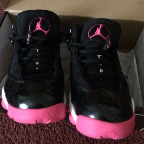 Jordan 6 rings (sz 7.5/8 in women)