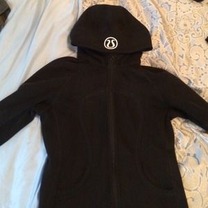 Black Lululemon Scuba Hoodie size 6!