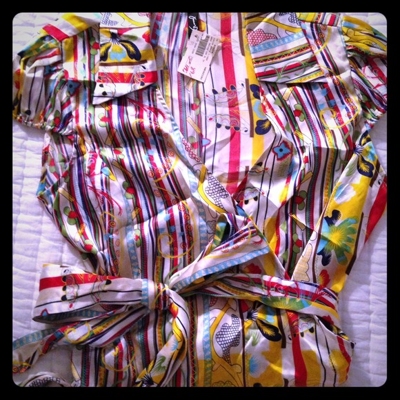 Junior Drake Silk Wrap Top Size M