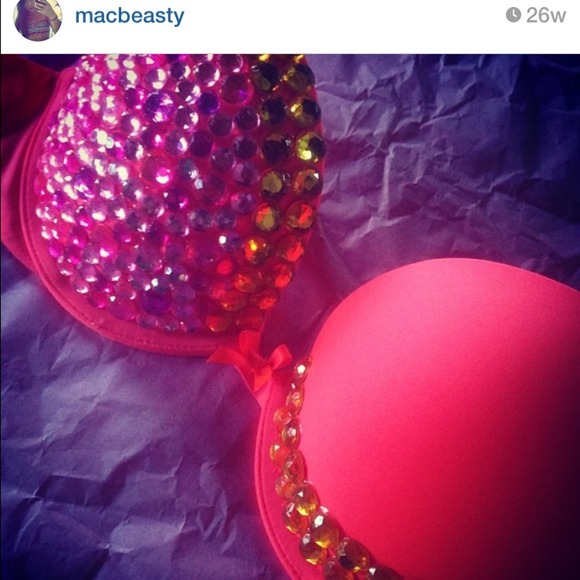 Rave bra