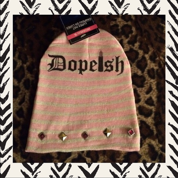Accessories - 🚫BUNDLED🚫PINK CREME SILVER BEANIE W STUDS