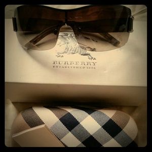 *SOLD LOCALLY* Burberry Sunglasses