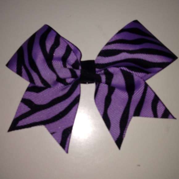 ❌SOLD IN A BUNDLE❌🎀Purple zebra print bow🎀