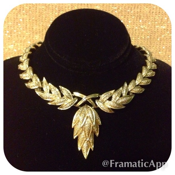 Vintage Accessories - 🎉HP🎉mil $ style party 12/7🎉 Vtg Coro on sale