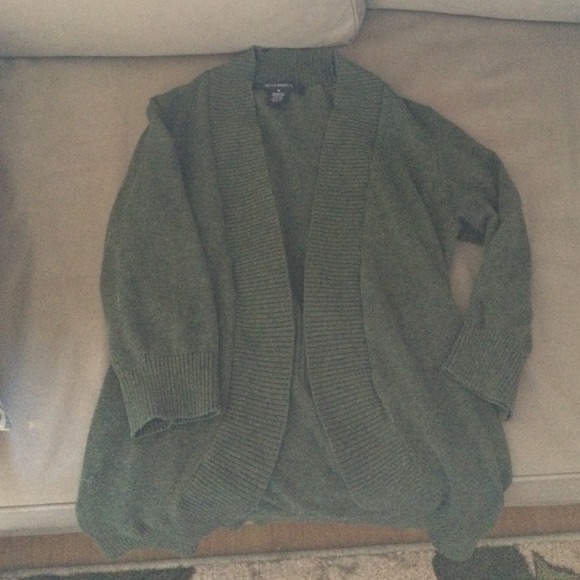Open tunic cardigan in Army green