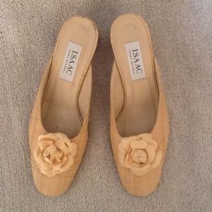 Adorbs Mizrahi slippers