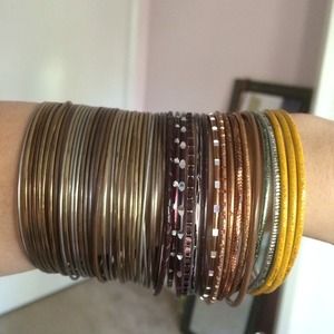 Lot of small bangles