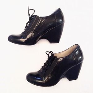 Deena & Ozzy - Heels