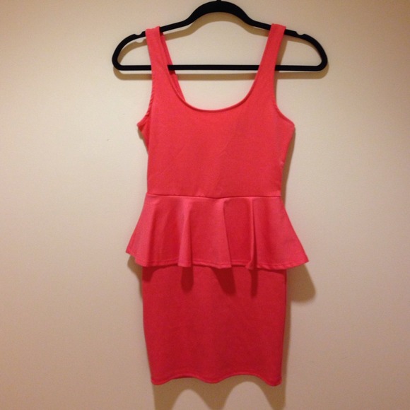 🚫SOLD ON EBAY🚫 Coral Peplum Dress
